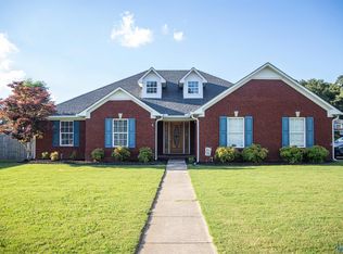 1107 Clint Dr SE, Hartselle, AL 35640