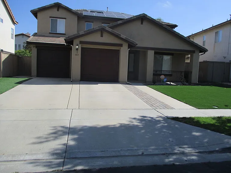 1411 Livingston St — Photo 1