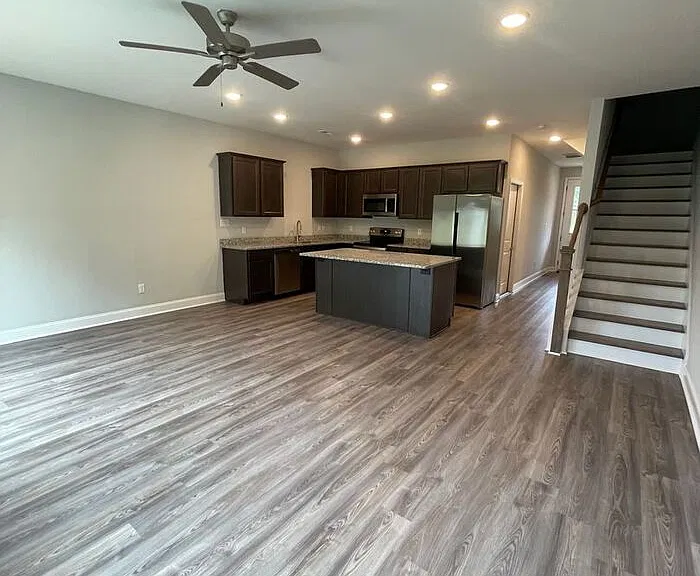 4835 Moon Lake Ln — Photo 2