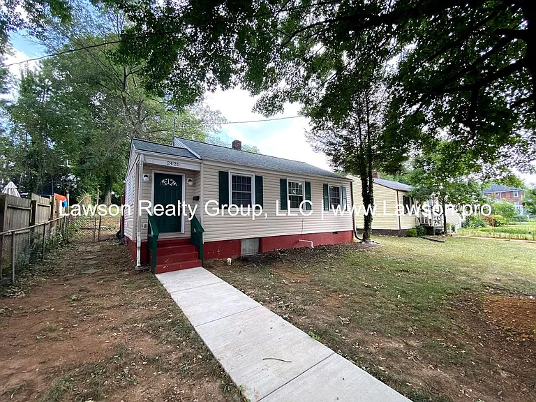 2420 Winthrop Ave SW — Photo 1