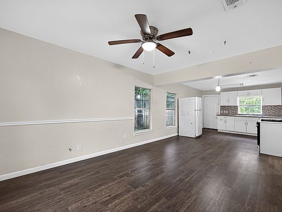 5th image of 3102 Kellogg Ave