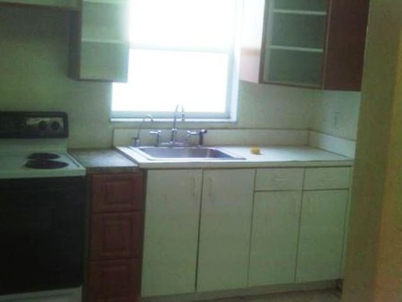 4th image of 2461 SW 58th Mnr