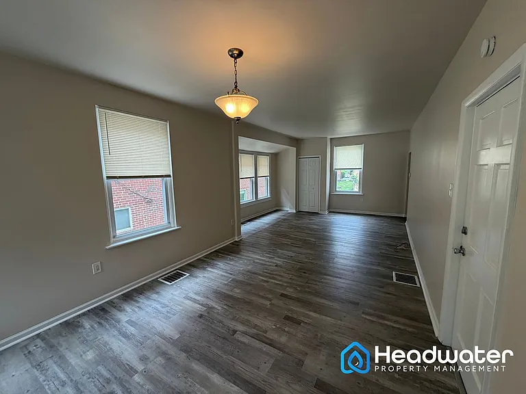 1520 Elmwood Ave — Photo 3