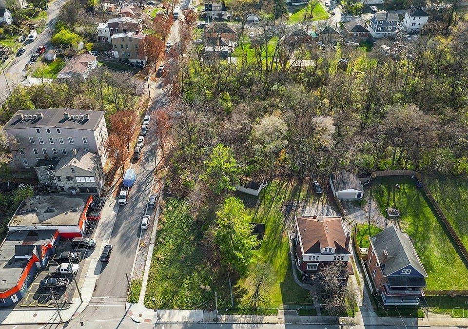 1st image of 1673 Westwood Ave