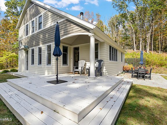 2nd image of 49 Knapp Hollow Ln