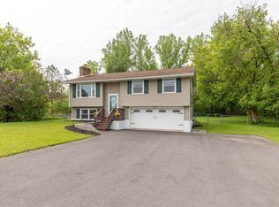 8083 Maple Rd, Clay, NY 13041