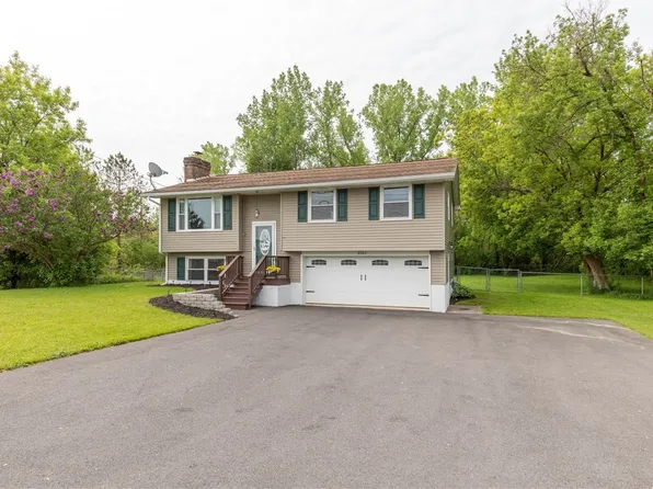 8083 Maple Rd, Clay, NY 13041