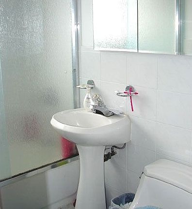 3rd image of 959 Fenwood Dr APT 2