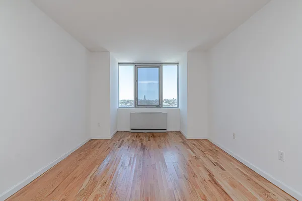 Rented by Farside Realty LLC | media 2