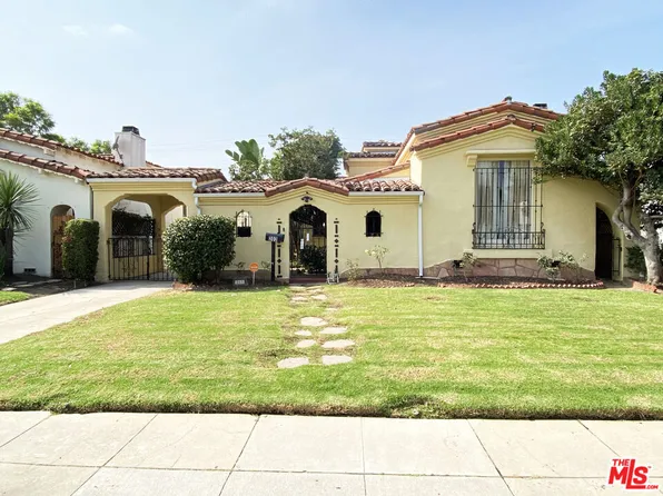 203 N Doheny Dr, Beverly Hills, CA 90211