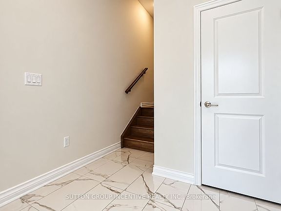 2nd image of 152 Greer St