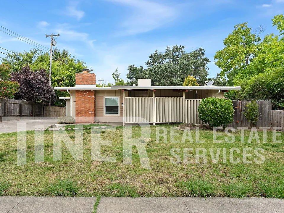1630 Cindy Cir