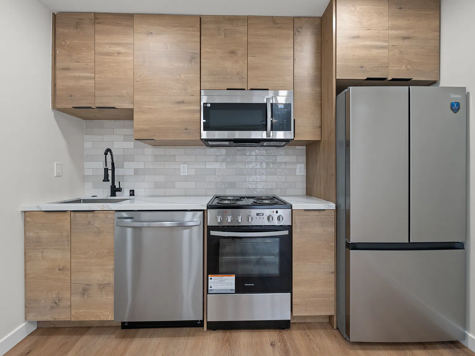 1 bed, 450 sqft, $2,095 — Photo 2