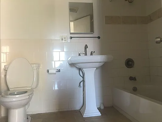 Rented by Emilienne Zongo Brown, LREB | media 11