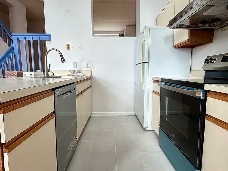 26 Ellingwood St #26 — Photo 8