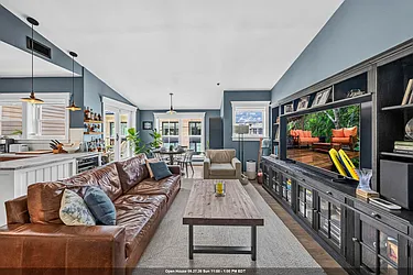 1034 Clinton Street, #405