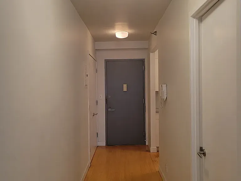 252 E 2nd St #2C — Photo 3