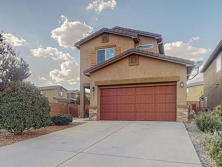 2nd image of 801 Mirasol Ct NW