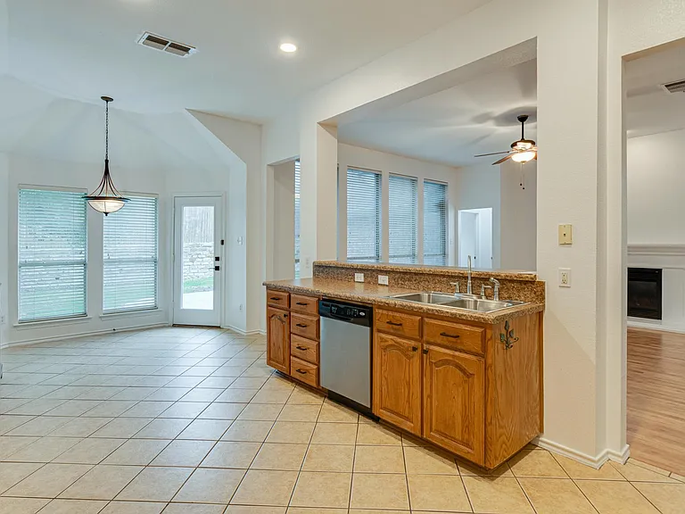 4725 Bristol Trace Trl — Photo 15