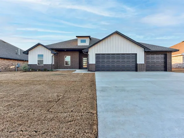 2004 W Flintlock Way, Mustang, OK 73064