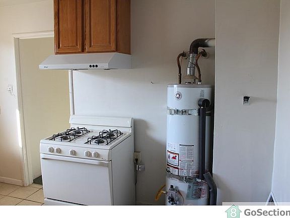 3rd image of 6920 Fresno St APT B