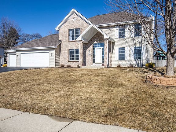 2nd image of 5926 Sweet Grass Dr