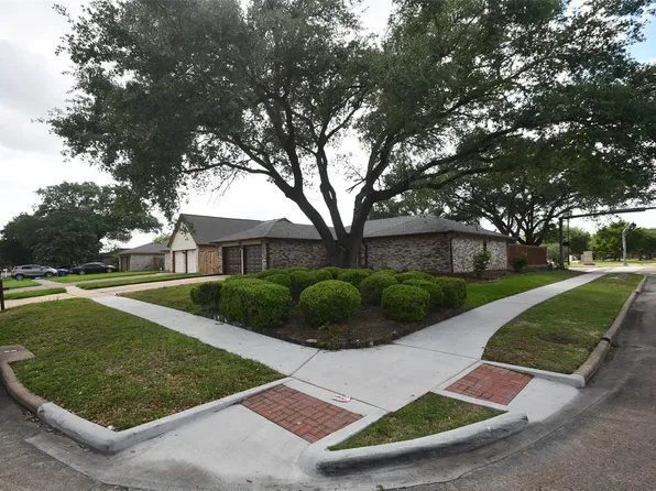 1302 Gentle Bend Dr, Missouri City, TX 77489