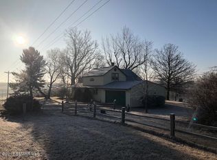 12755 S Prairie Dr, Caledonia, MN 55921