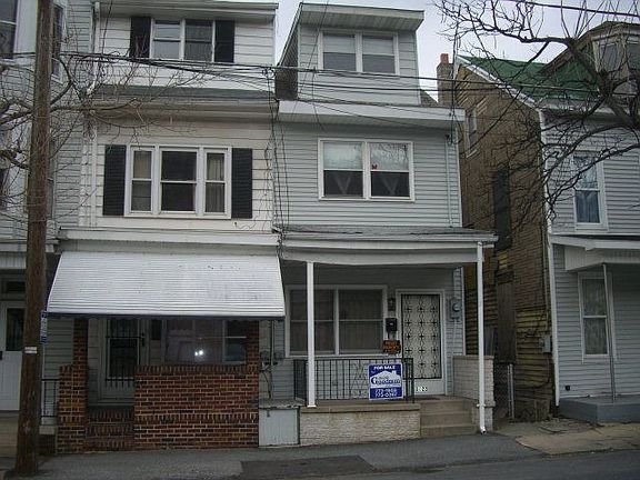 3rd image of 1023 E Mahanoy St