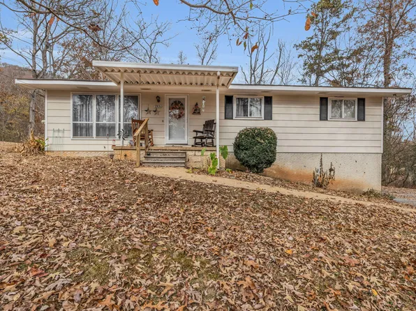 7931 Selcer Rd, Hixson, TN 37343
