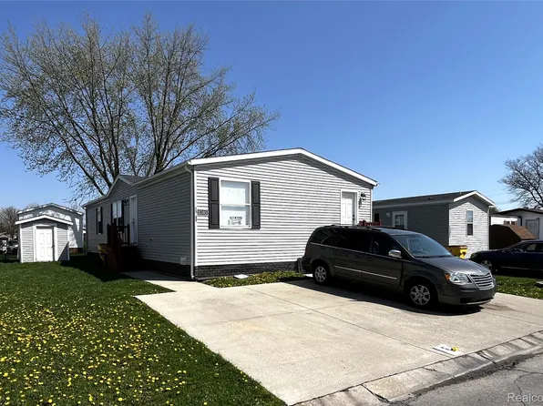 15385 Cartier Dr, Clinton Township, MI 48038