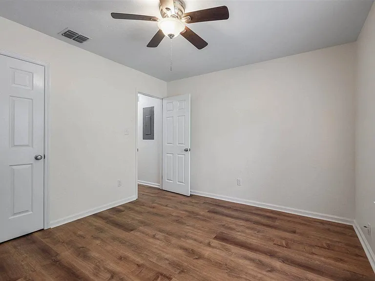 2556 Panther Creek Rd #B — Photo 20