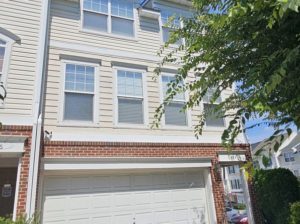 8234 Glade Bank Dr