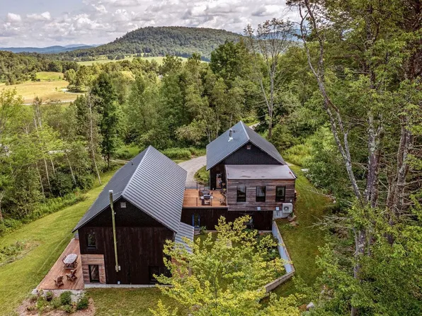 60 Wolf Lane, Richmond, VT 05477