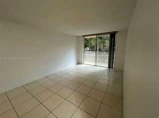 1805 Sans Souci Blvd APT 215, North Miami, FL 33181