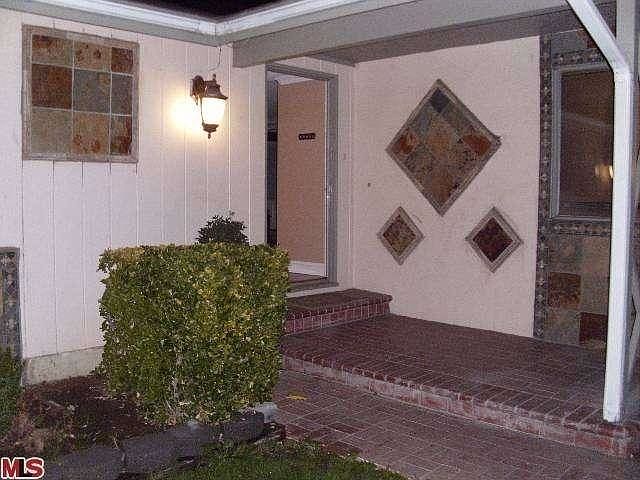1st image of 848 S Hollenbeck St