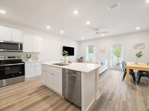 5757 Stellarjay St, Gulf Breeze, FL 32563