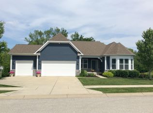 6106 Pelican Ln, Columbus, IN 47201