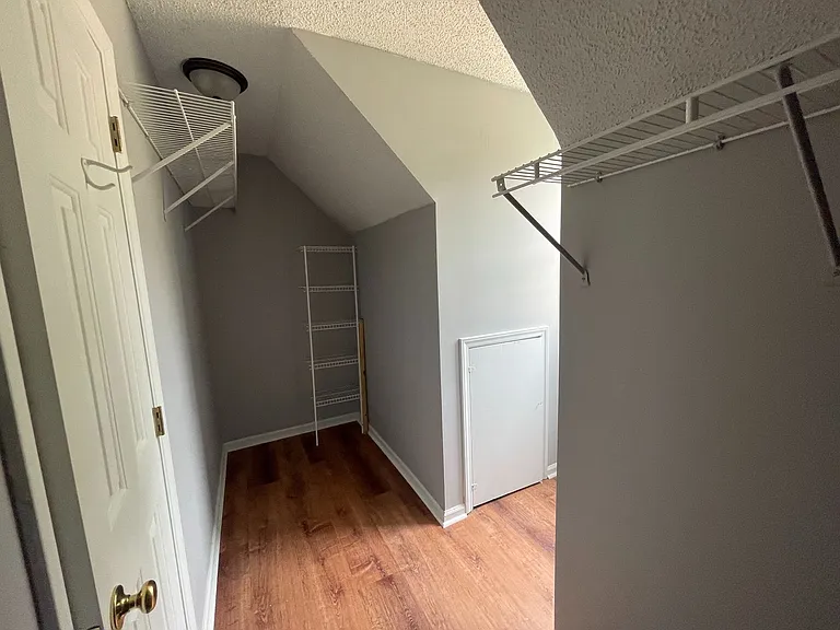 1307 Newfoundland Ct — Photo 27