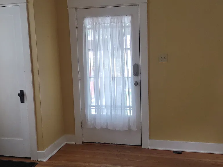 220 Monteray Ave — Photo 5