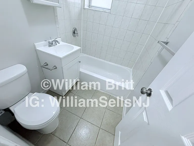 184 Fairview Ave #A2 — Photo 8