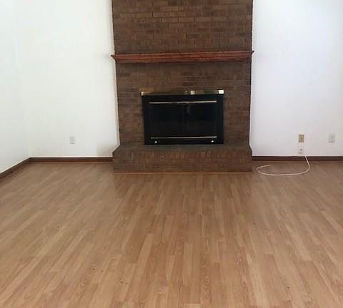 4th image of 4300 Brandywine St SE