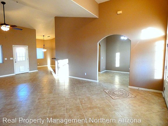 5th image of 2101 Buena Vista Dr