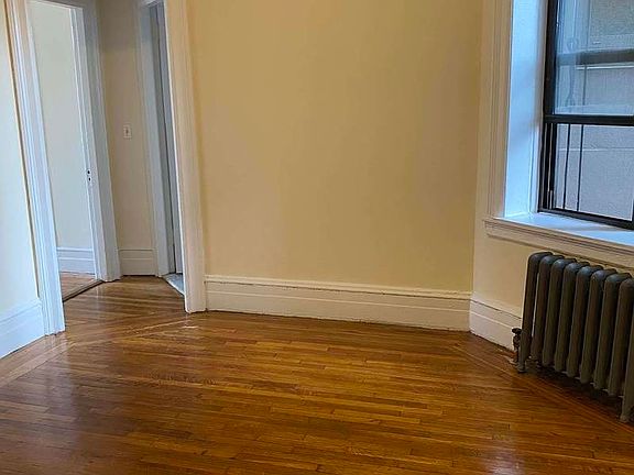 4th image of 124 W 72nd St APT 9C