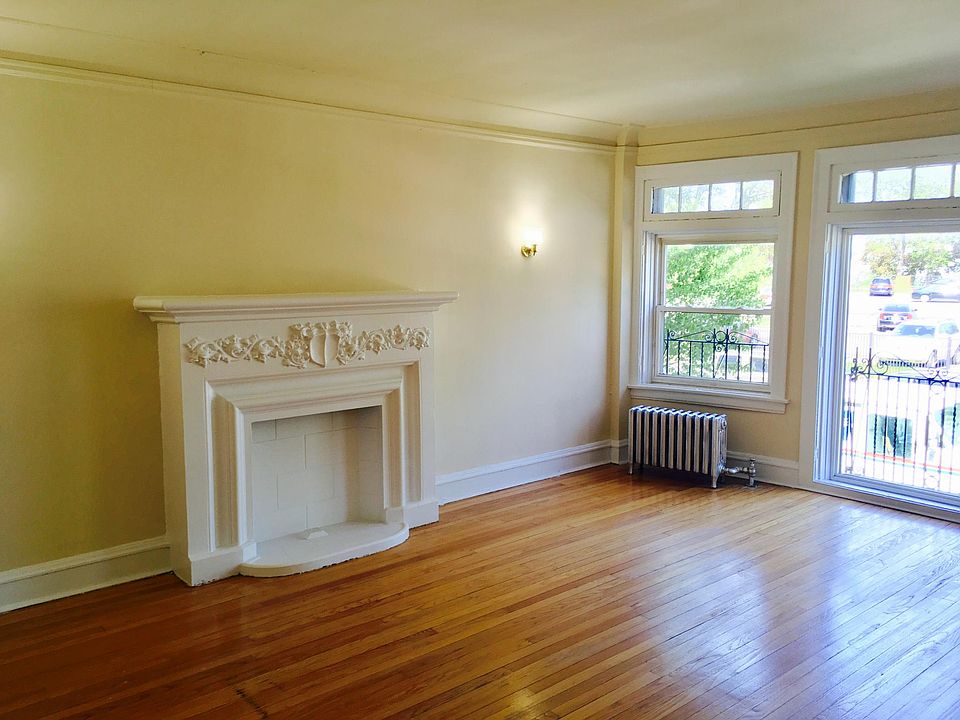 1st image of 6658 N Damen Ave #66581