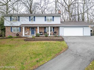 8621 High Lark Ln, Knoxville, TN 37923