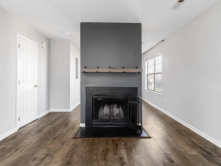 44 Hayfield Ln — Photo 9