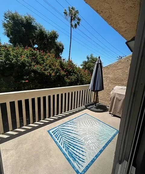 2000 Mathews Ave #5 — Photo 5