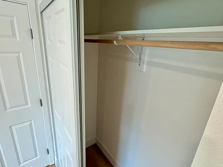5250 Los Altos Plaza — Photo 22