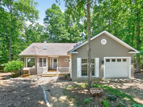 5 Briarwood Rd, Palmyra, VA 22963